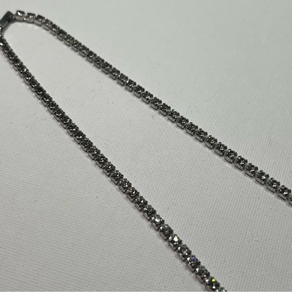 VINTAGE Silver Tone Rhinestone Necklace - Picture 3 of 5